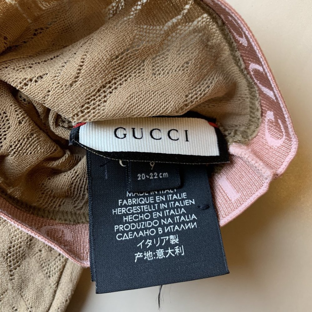 Gucci GG Floral Lace Socks in Tan - Picture 6 of 6